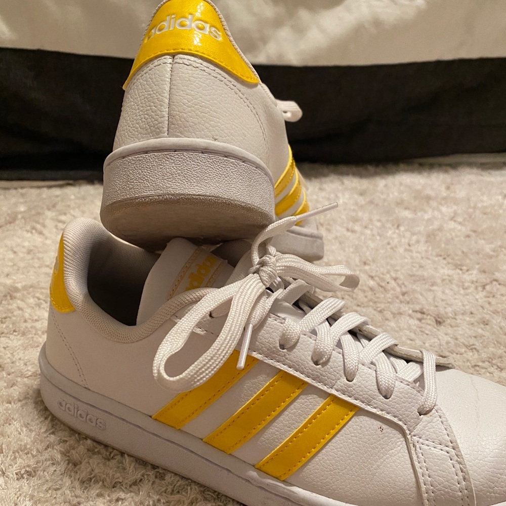 Adidas Cloudfoam Advantage Sneaker | Yellow